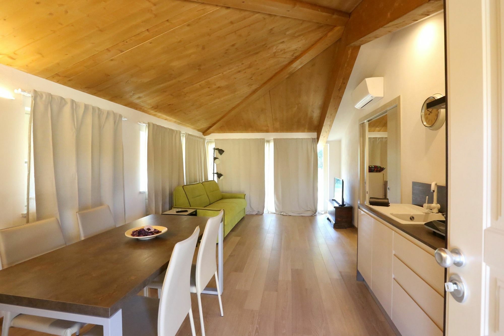 La Cascina Di Carlotta 1846 Agriturismo Alba  Bagian luar foto