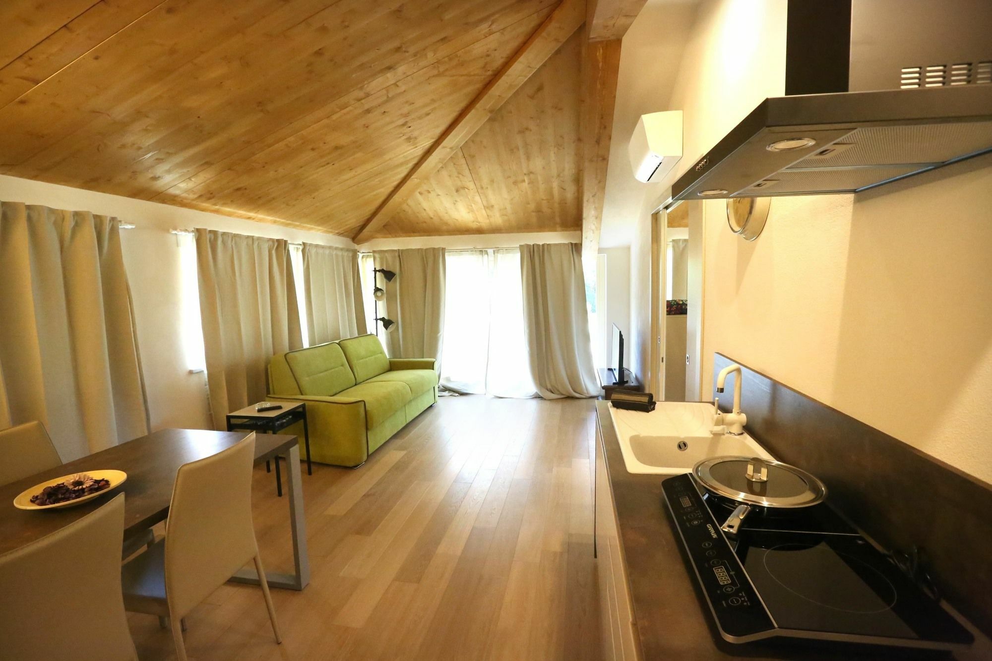 La Cascina Di Carlotta 1846 Agriturismo Alba  Bagian luar foto